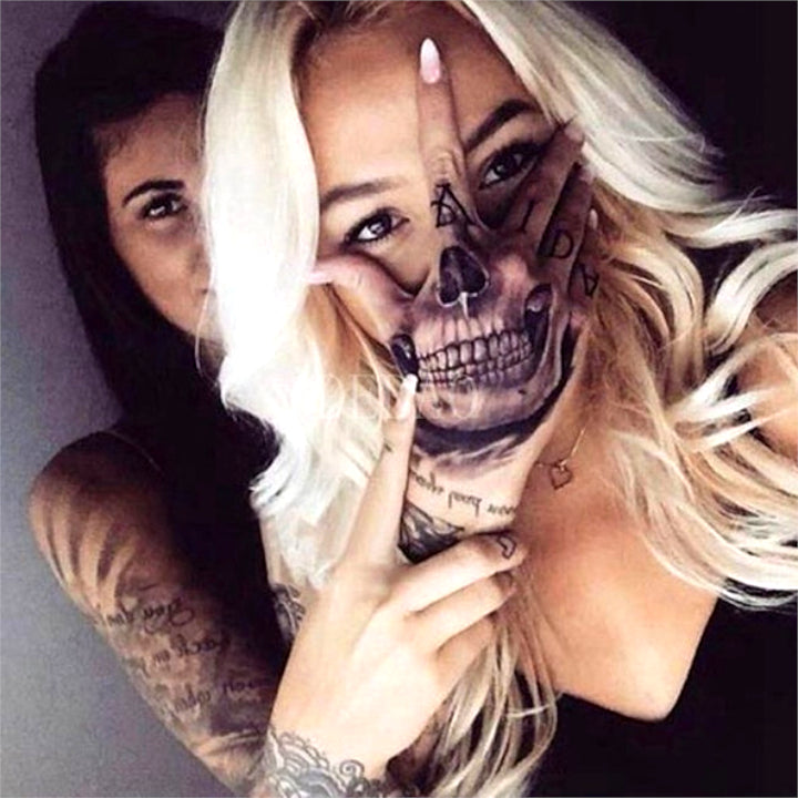 Hand Skull