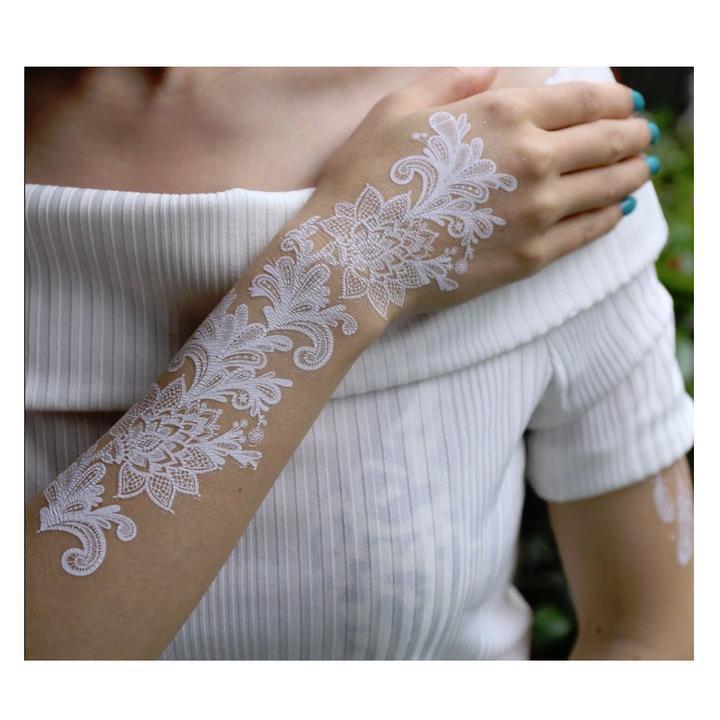 Tatouage éphémère temporaire attrapes rêves rosace fleurs blanc