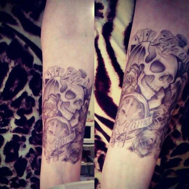 Tatouage éphémère temporaire crâne skull jeu cartes game