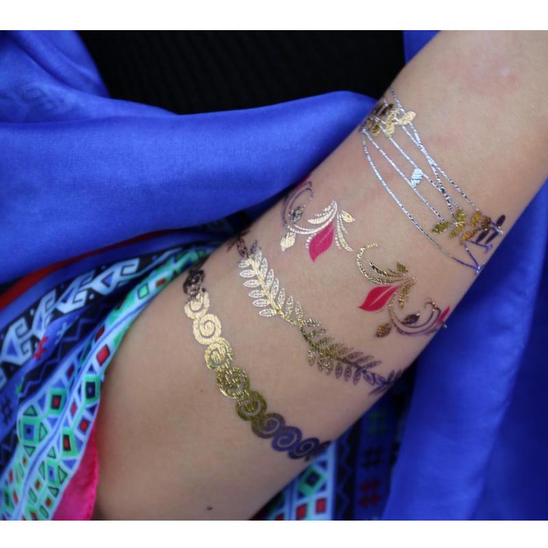 Tatouage éphémère temporaire doré argent hindi fleurs bracelets coeurs